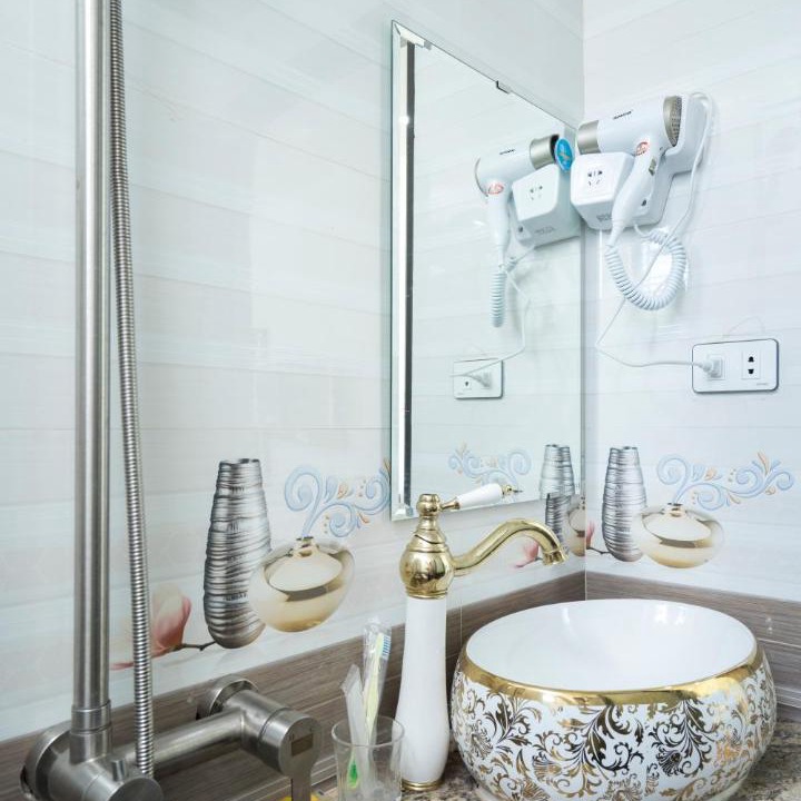 Photo of Bathroom in Ha Long