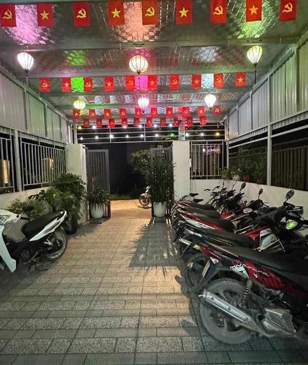 Photo of Others in Hoa Lu