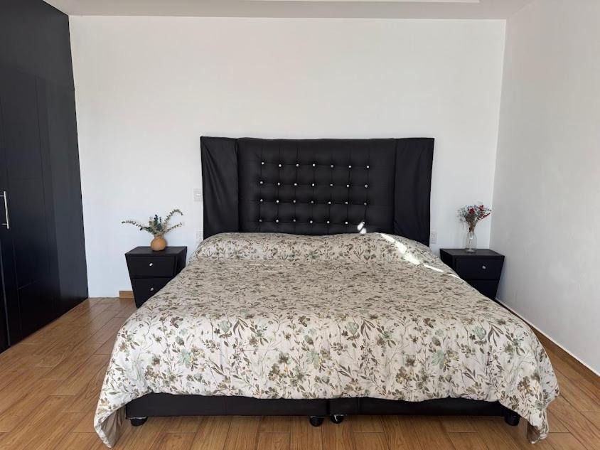 Photo of Bedroom in San Lorenzo Cacaotepec