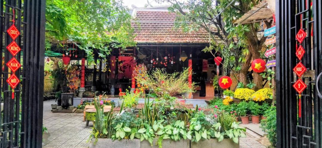 Photo of Others in Hue