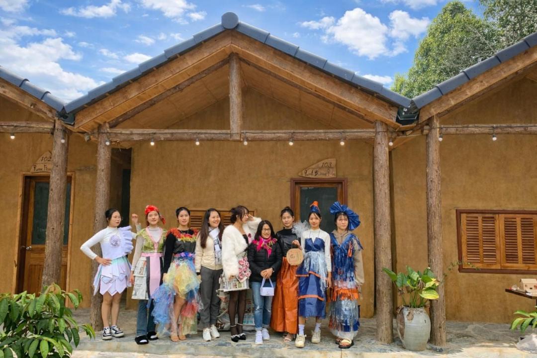 Photo of Others in Quan Ba