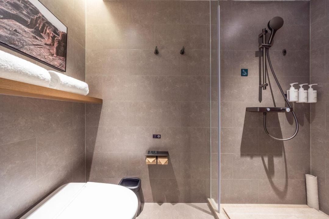 Photo of Bathroom in South Chaoyang