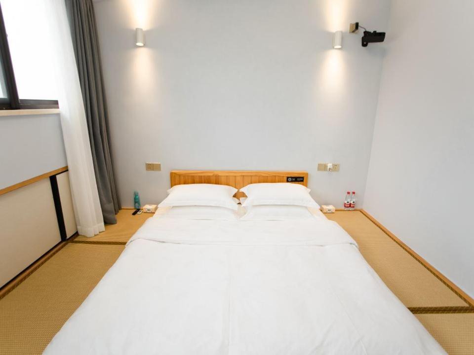 Photo of Bedroom in Suzhou Old Town