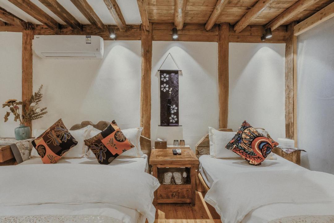 Photo of Bedroom in Dayan Old Town