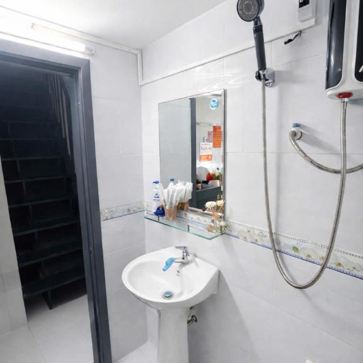 Photo of Bathroom in District 10