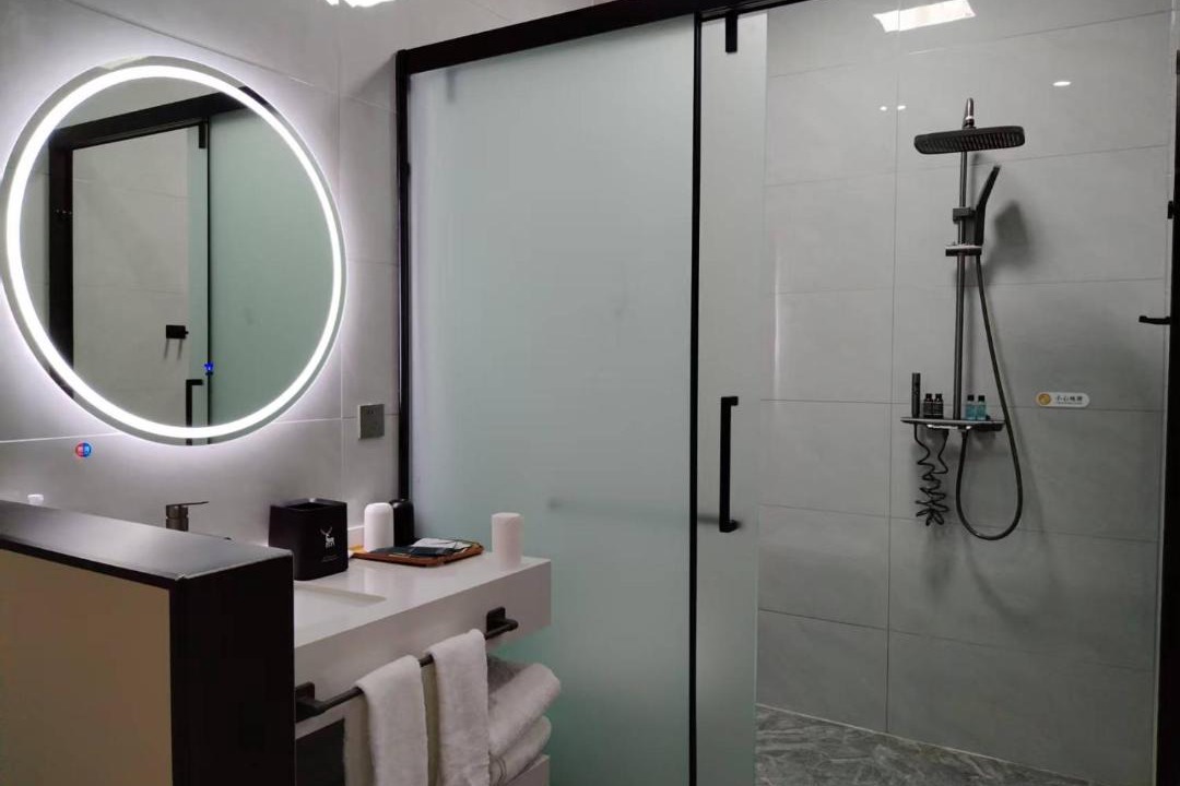 Photo of Bathroom in Deqen County