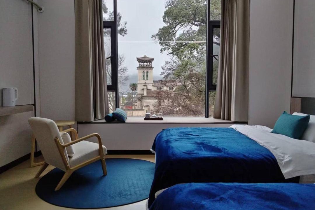 Photo of Bedroom in Deqen County