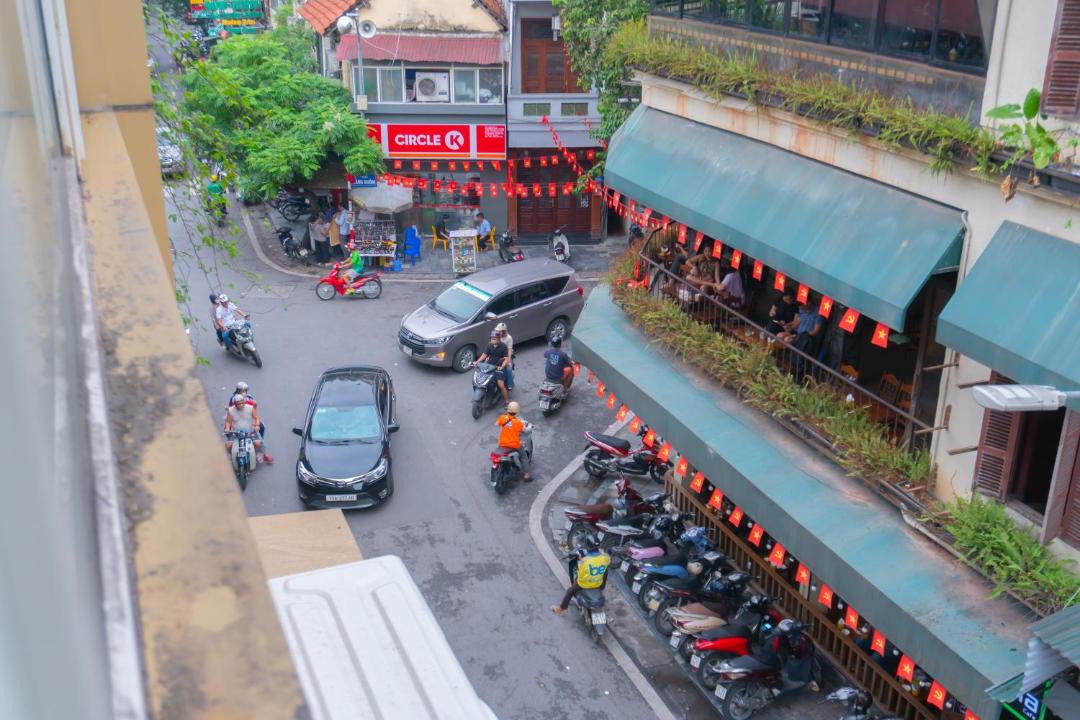 Photo of Others in Hang Buom