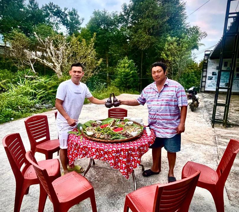 Photo of Others in Quan Ba
