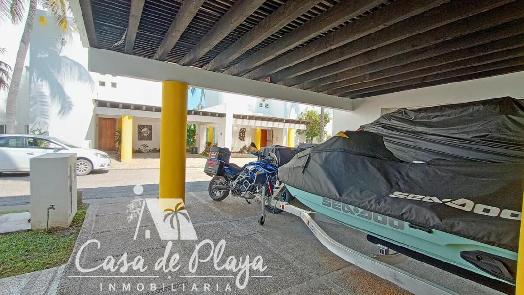 Photo of Others in Playa Diamante