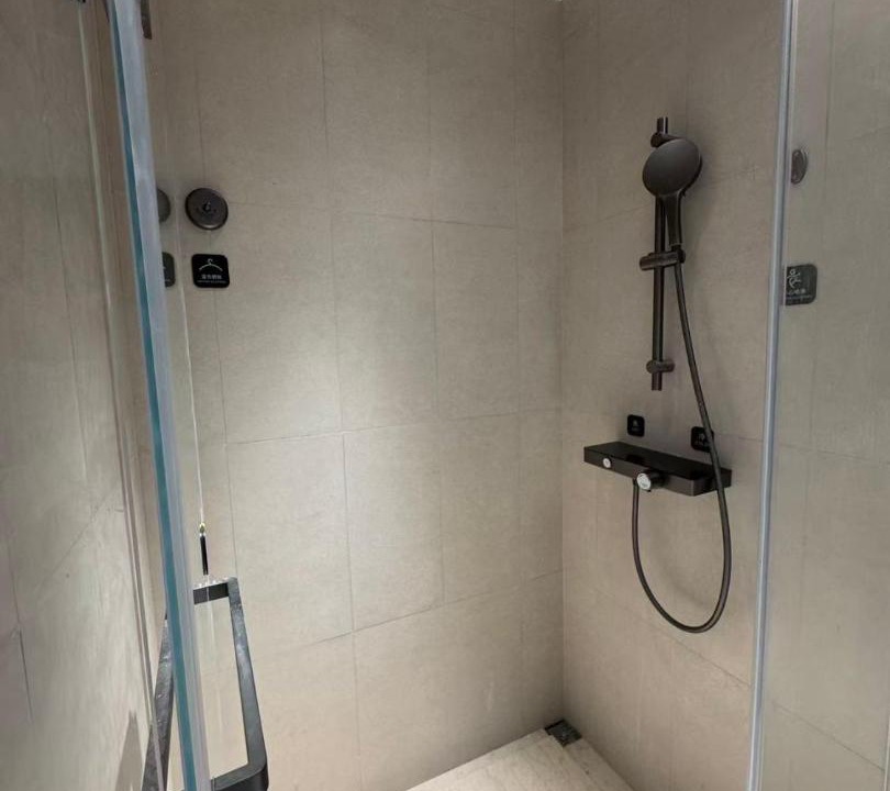 Photo of Bathroom in Jinsong Panjiayuan