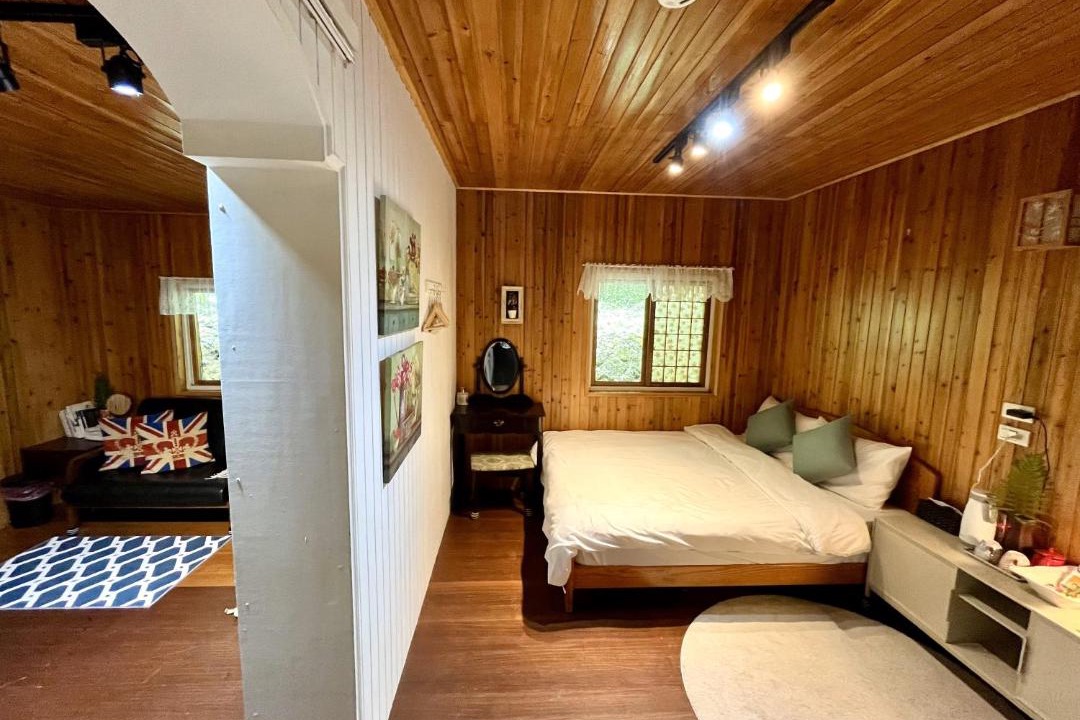 Photo of Bedroom in Rueili Village