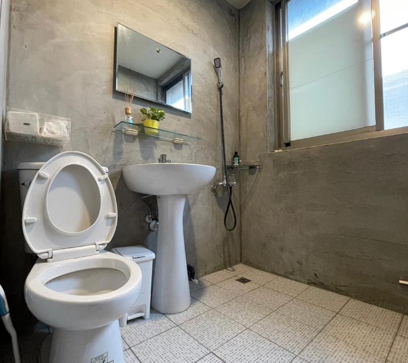 Photo of Bathroom in Fengshan District