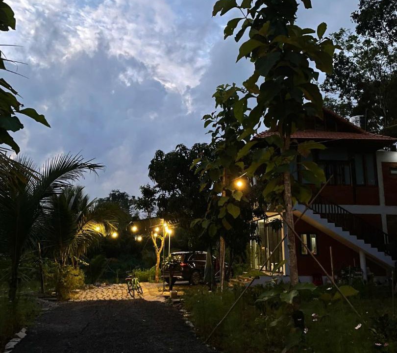 Photo of Others in Quan Tom