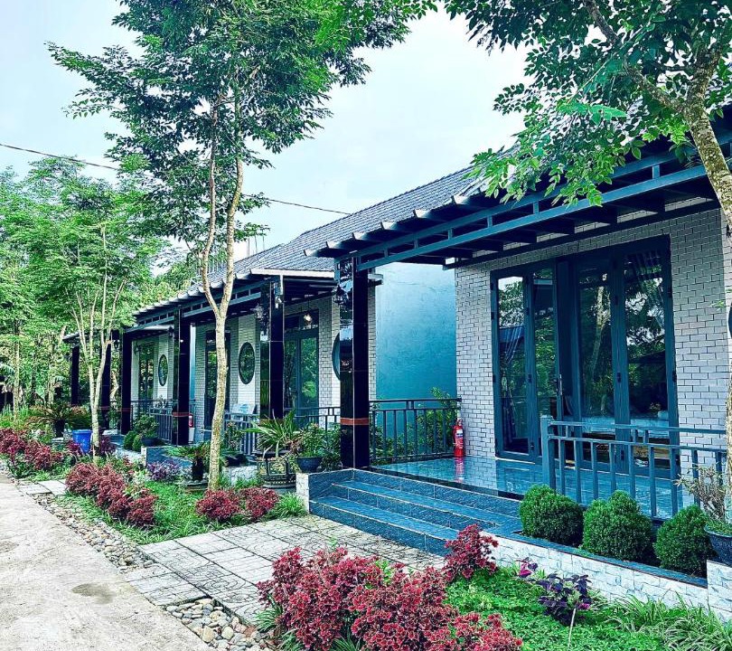 Photo of Others in Quan Tom