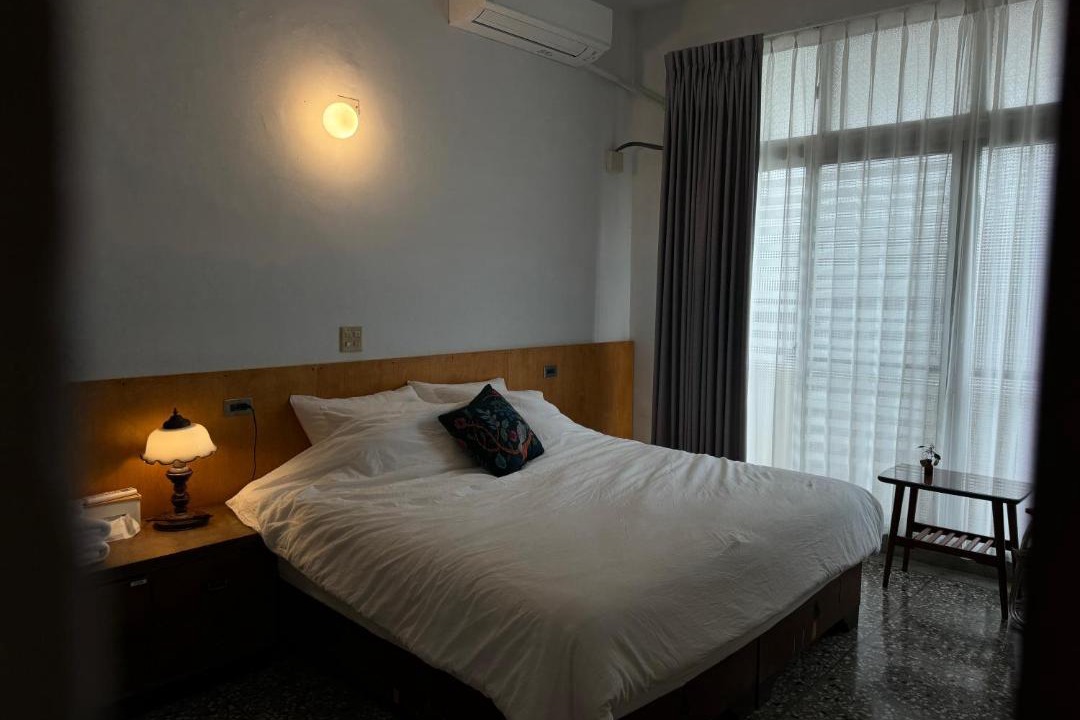Photo of Bedroom in East District