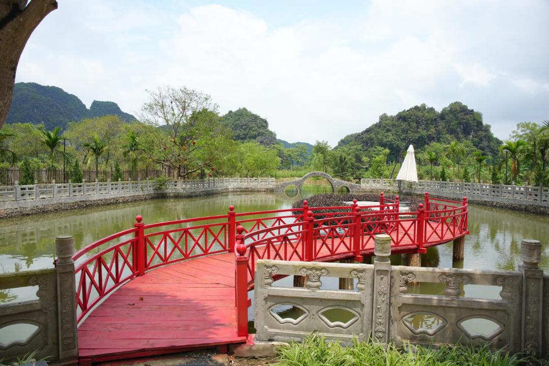 Photo of Others in Hoa Lu