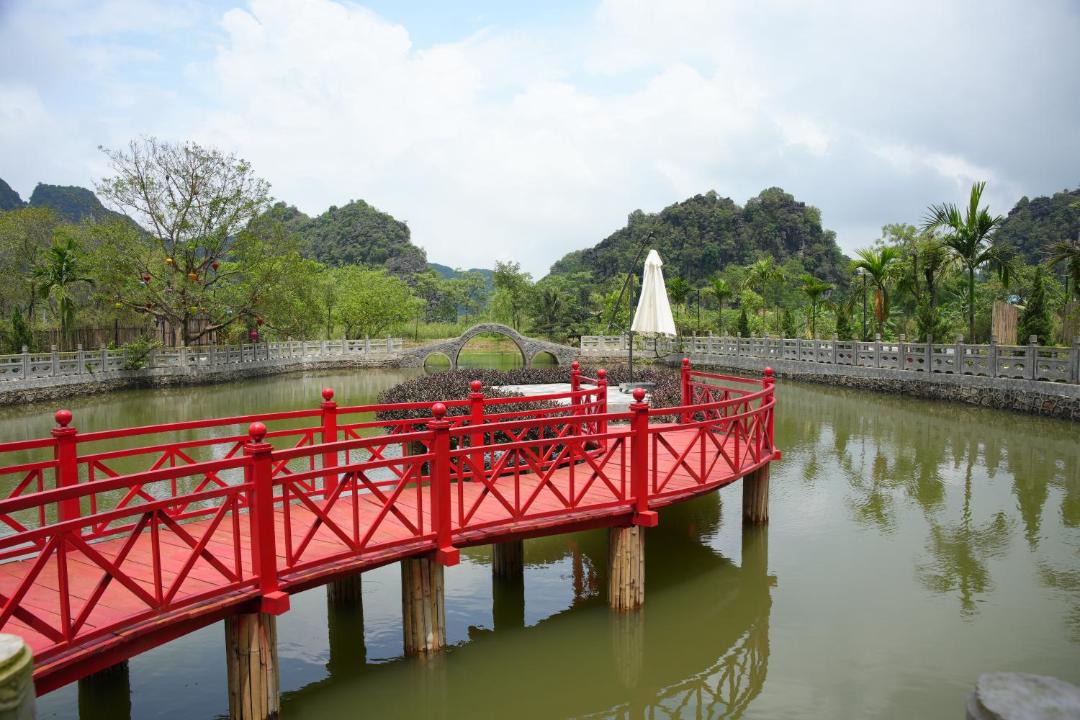 Photo of Others in Hoa Lu