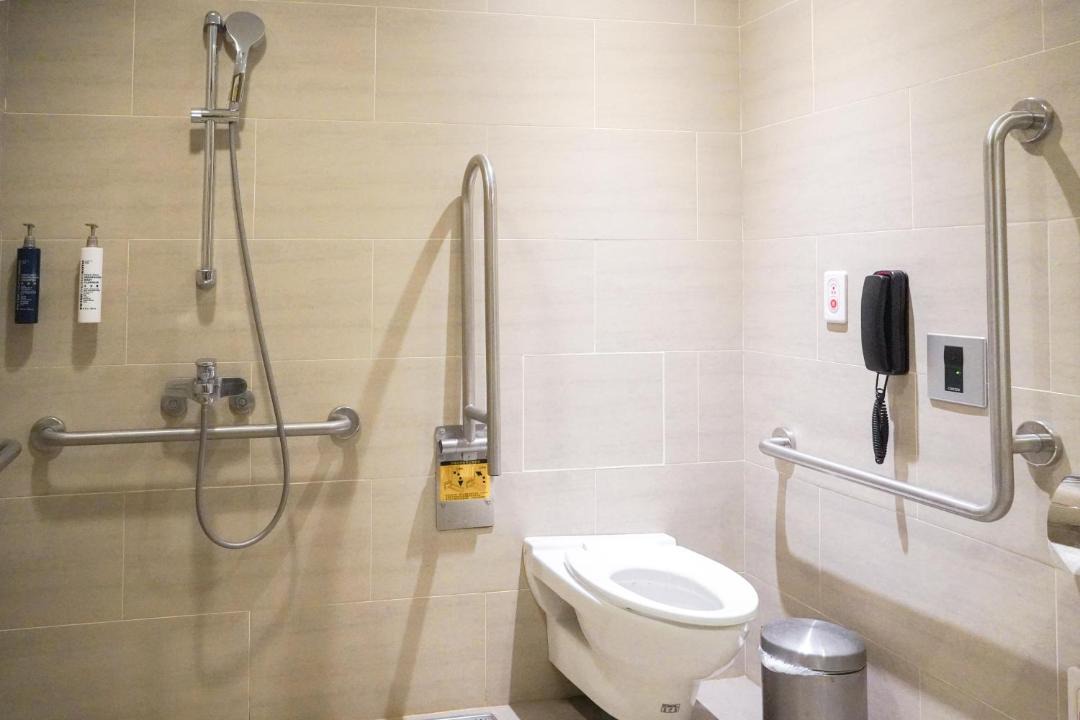 Photo of Bathroom in Central District