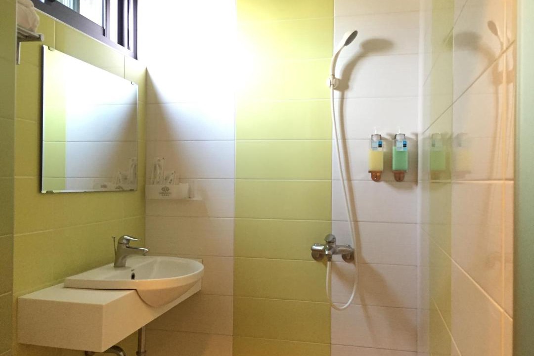Photo of Bathroom in Central District