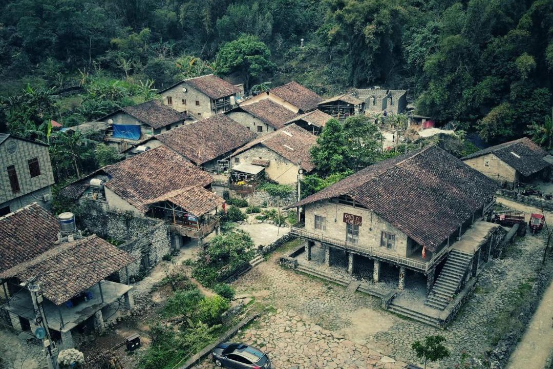 Photo of Buildings in Trung Khanh