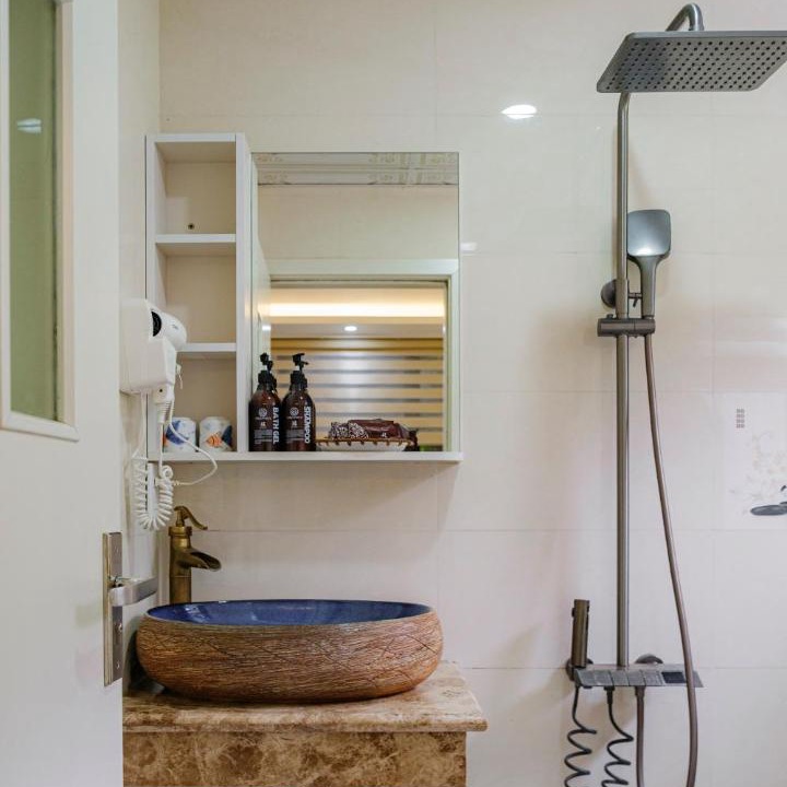 Photo of Bathroom in Cat Ba
