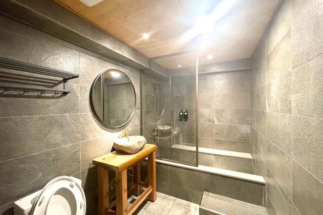 Photo of Bathroom in East District