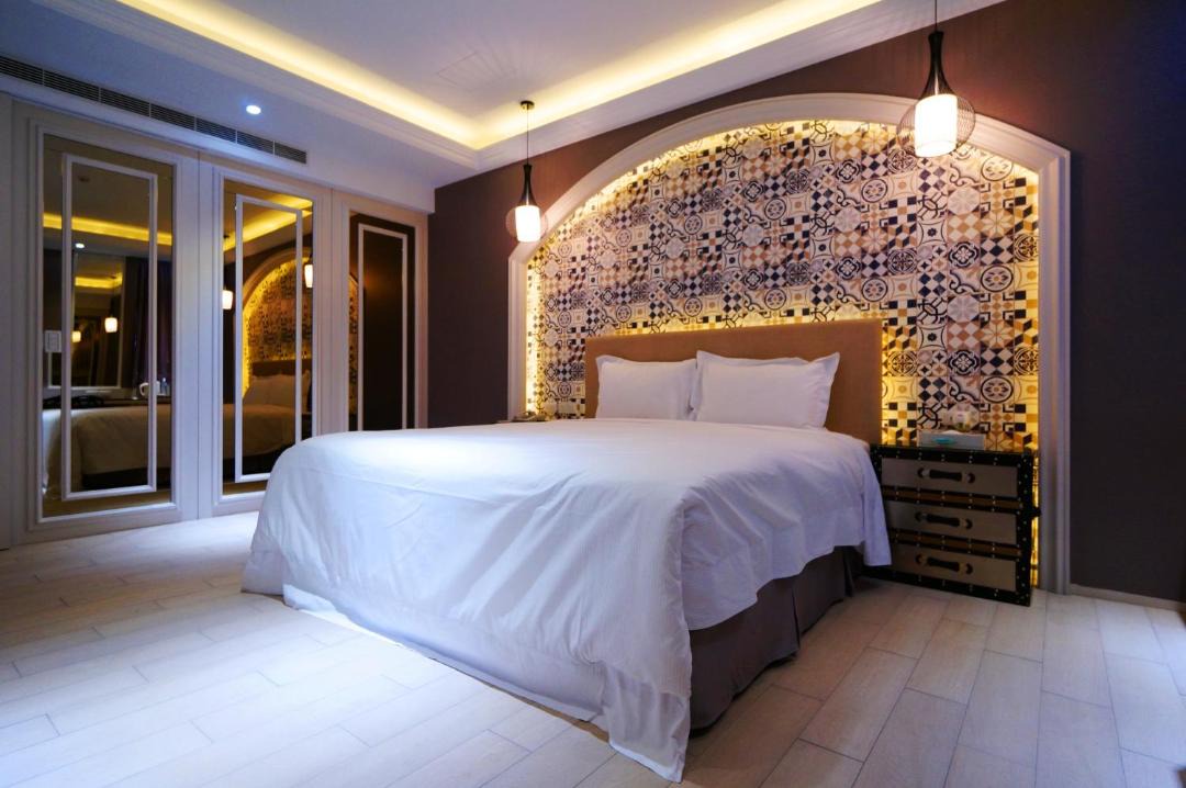 Photo of Bedroom in West District