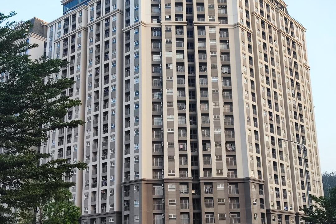 Photo of Buildings in Bai Chay