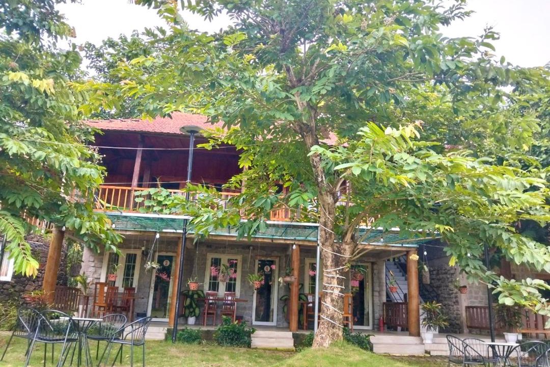 Photo of Others in Quan Tom