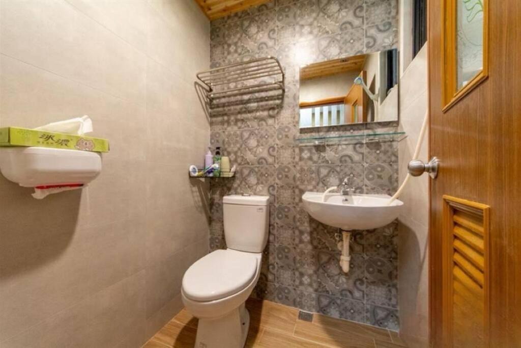 Photo of Bathroom in West Central District