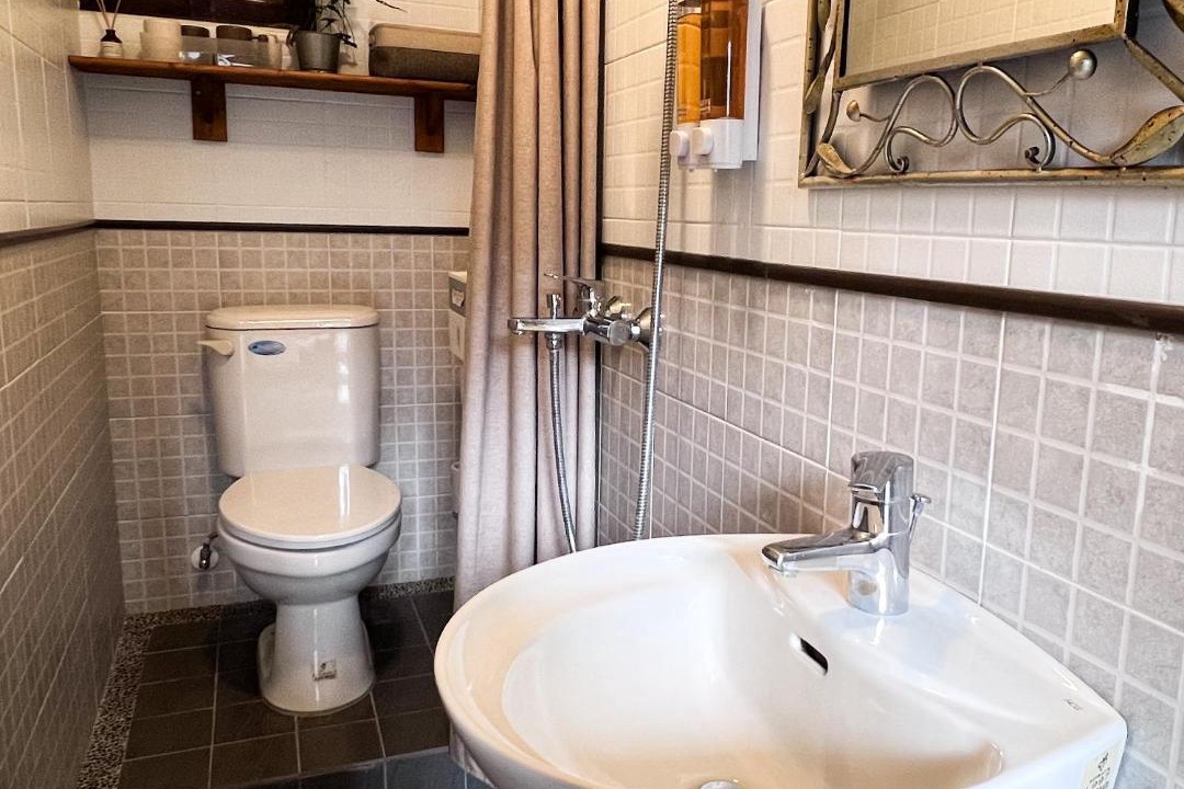 Photo of Bathroom in West Central District