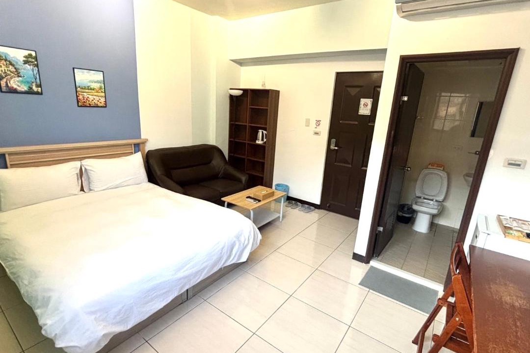 Photo of Bedroom in University District