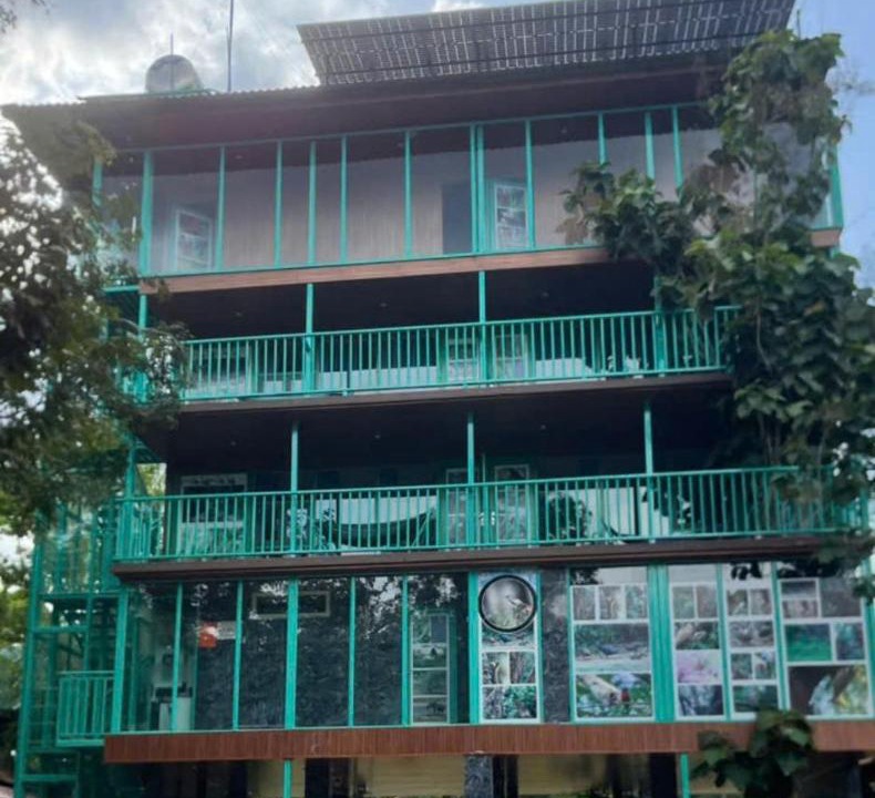 Photo of Others in Quan Tom