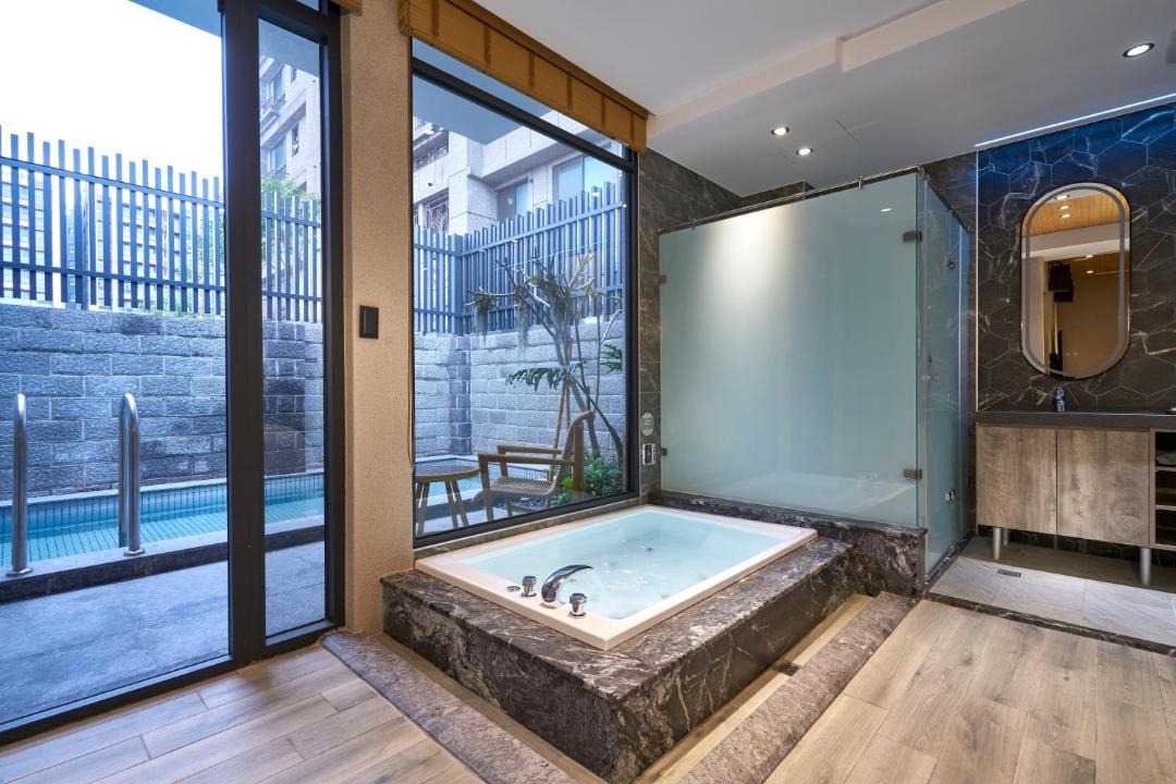 Photo of Bathroom in Dayuan District