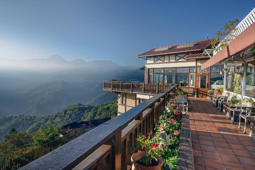 Photo of Patio Balcony in Ren'ai