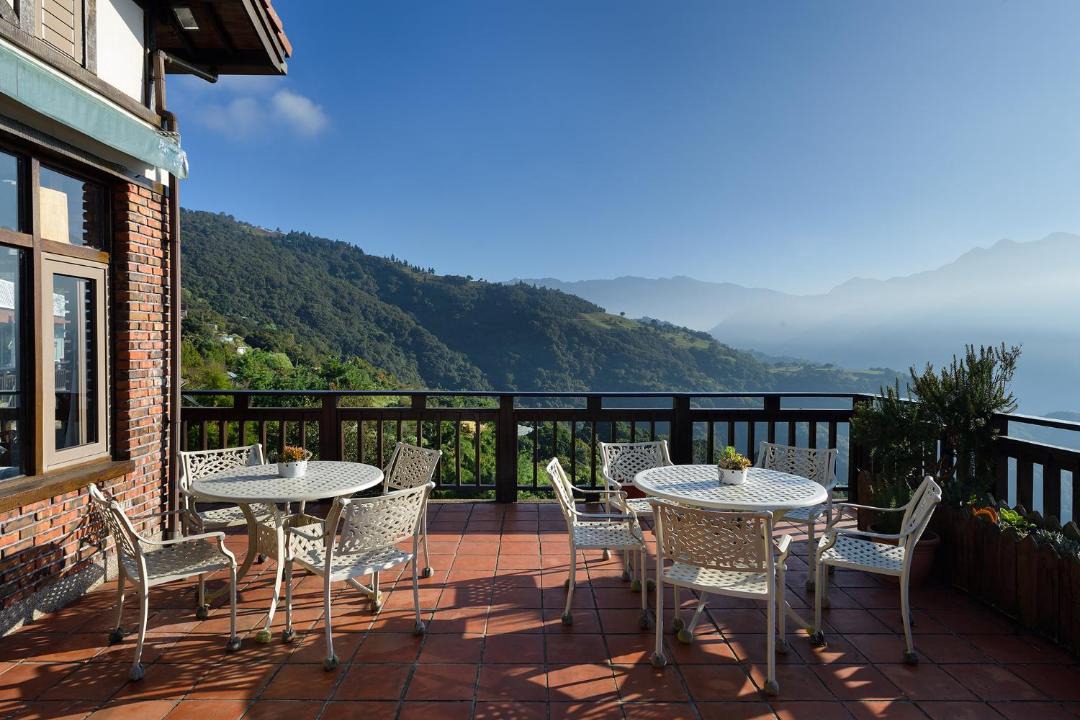 Photo of Patio Balcony in Ren'ai