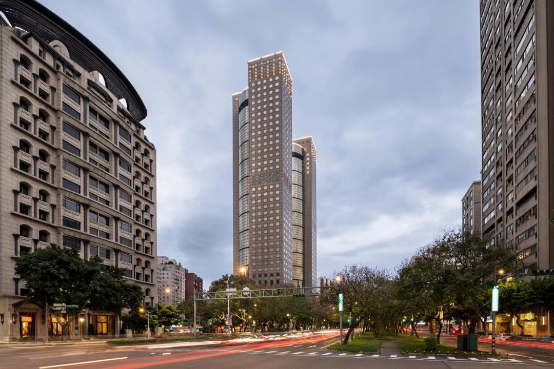 Photo of Buildings in Daan