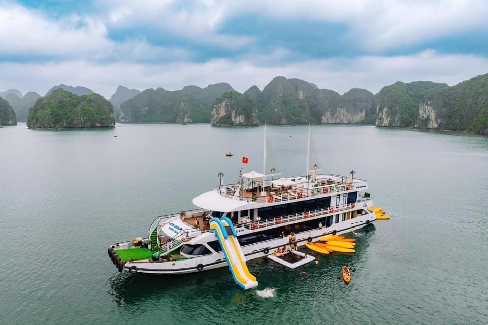 Photo of Others in Cat Ba