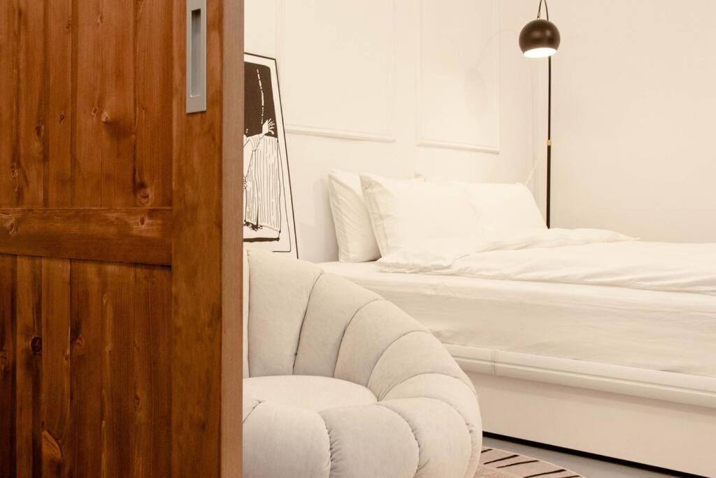 Photo of Bedroom in West Central District
