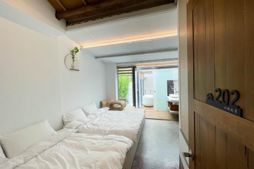Photo of Bedroom in West Central District