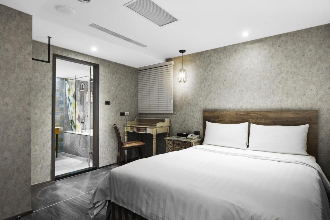 Photo of Bedroom in East District