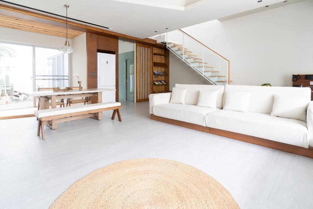 Photo of Livingroom in East District