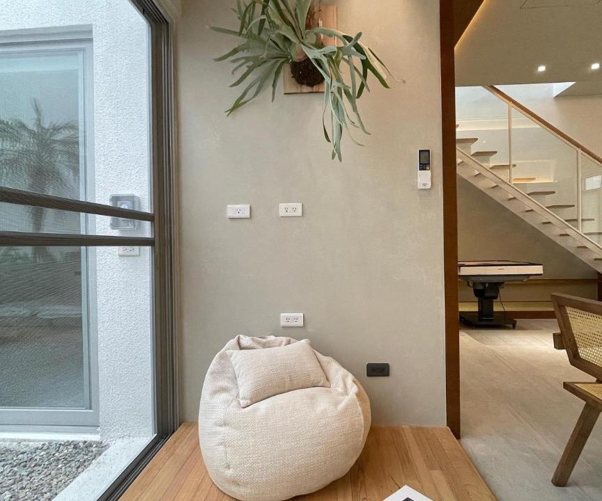 Photo of Livingroom in East District