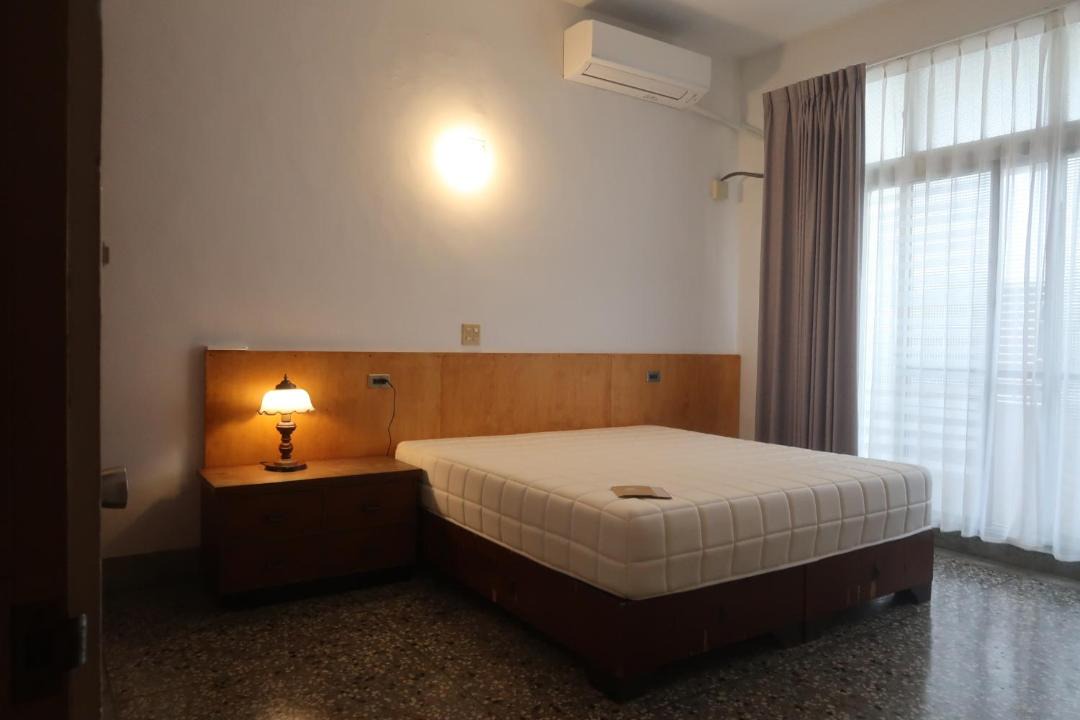 Photo of Bedroom in East District