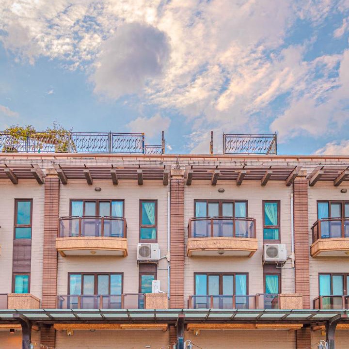 Photo of Buildings in Toucheng