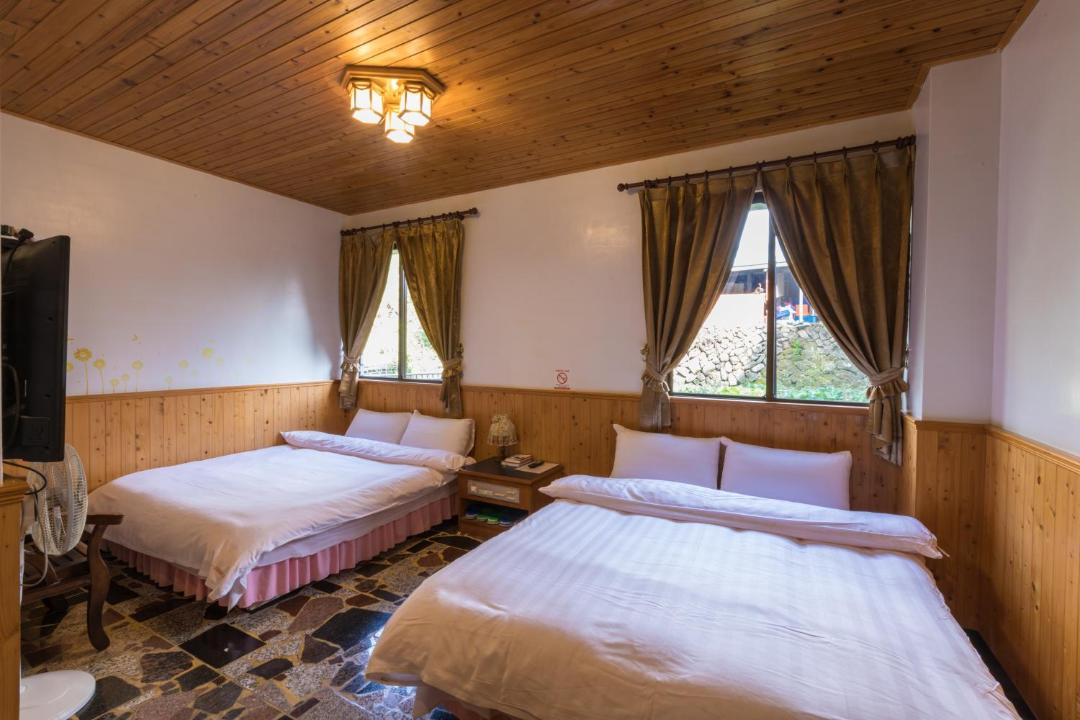Photo of Bedroom in Rueili Village