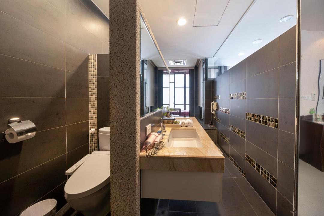 Photo of Bathroom in Puli