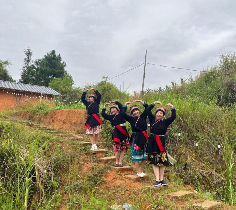Photo of Others in Quan Ba
