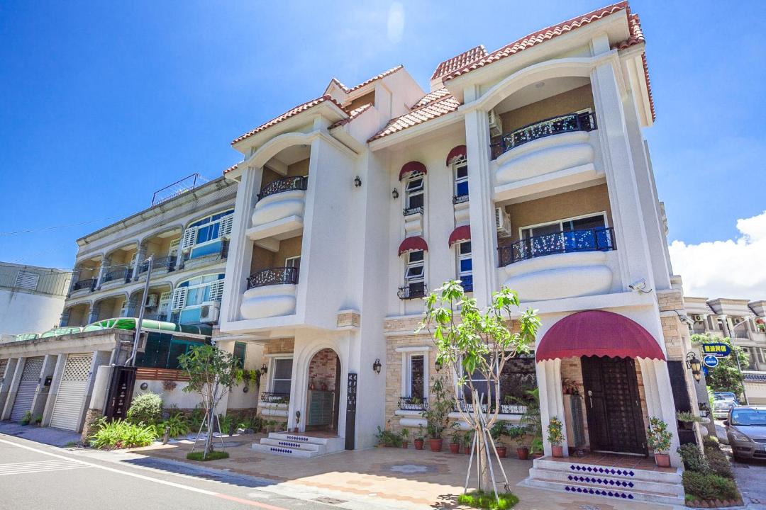 Photo of Buildings in Hualien City Centre